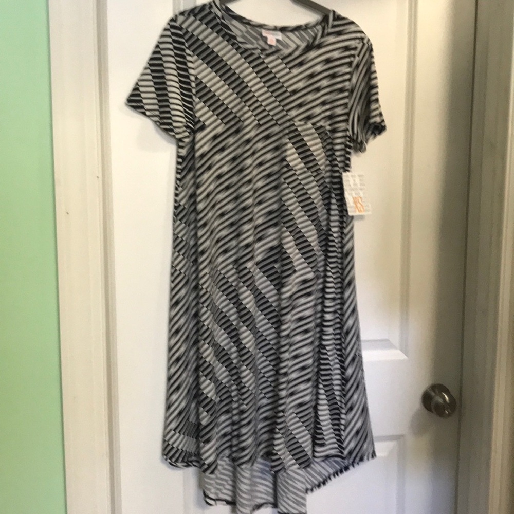 Lularoe Carly NWT black white geometric XS
